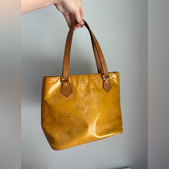 Louis Vuitton Vernis Zip-topTote Bag